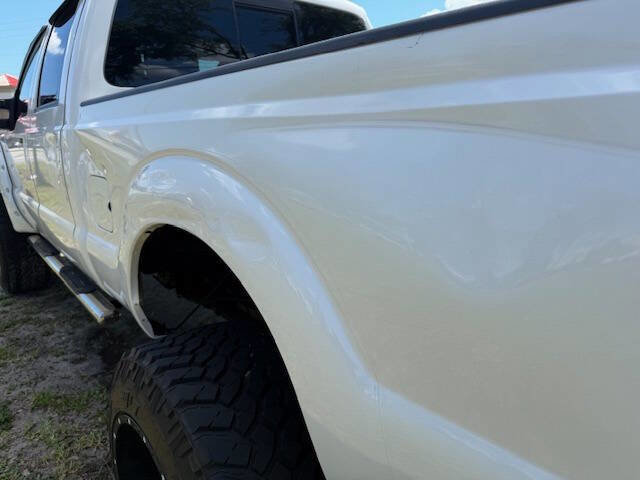 Used 2011 Ford F250 Lariat w/ Lariat Interior Pkg image 9