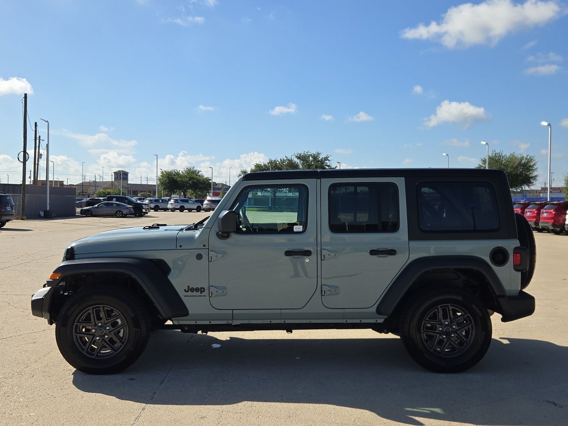 Used 2024 Jeep Wrangler Unlimited Sport AWD/4WD image 7