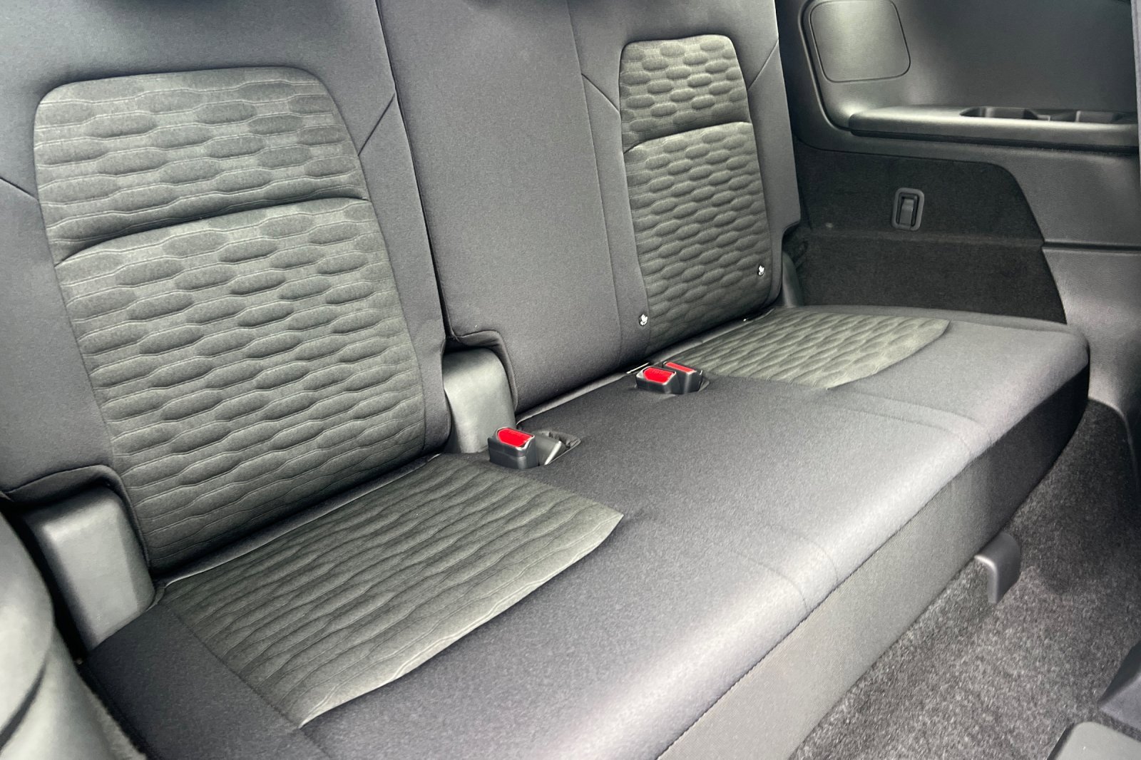 New 2025 Nissan Pathfinder SV w/ SV Premium Package image 18