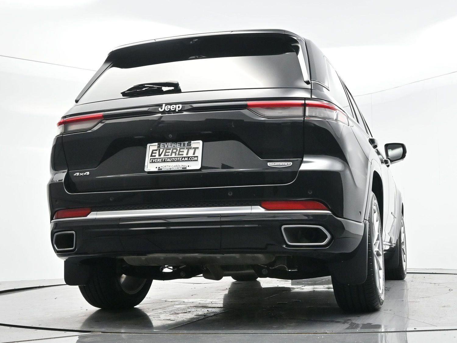 Used 2023 Jeep Grand Cherokee Summit w/ Adv Protech Group IV AWD/4WD image 54