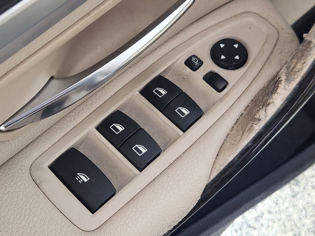 Used 2017 BMW 430i Convertible image 25