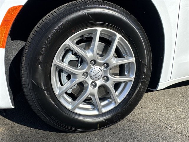 New 2026 Chrysler Pacifica Select image 17