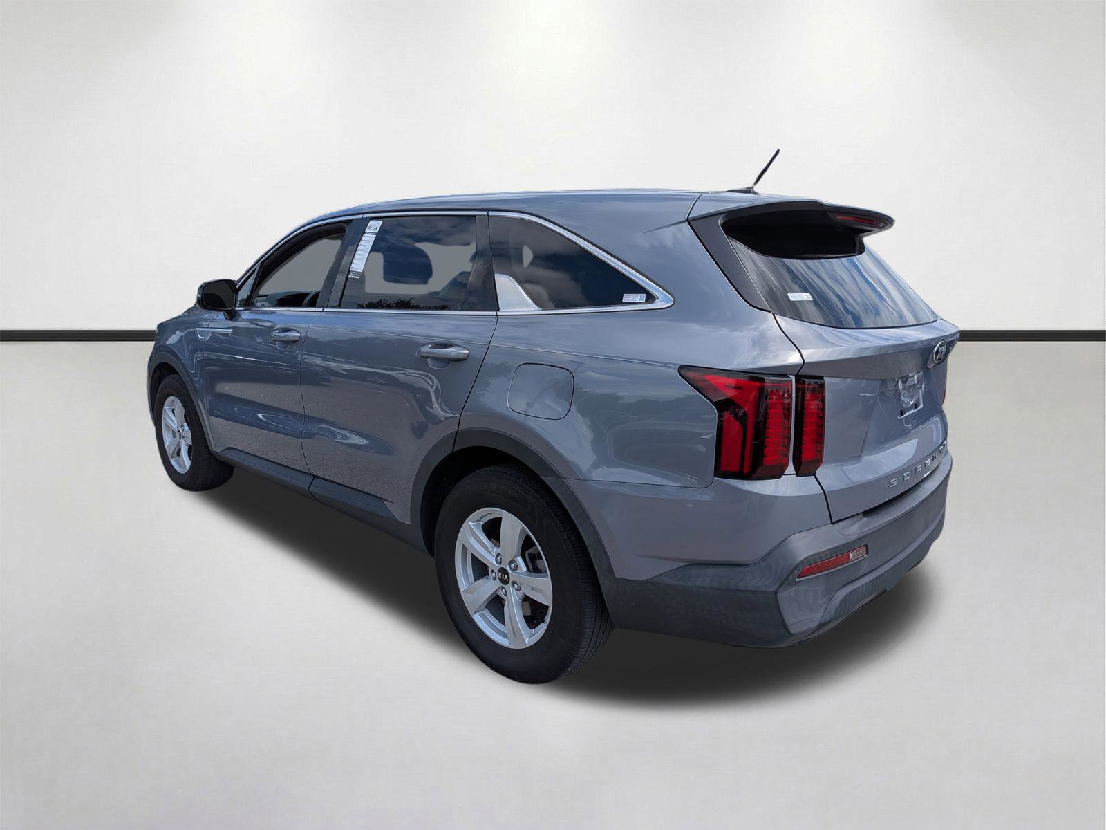 Used 2021 Kia Sorento LX FWD image 6