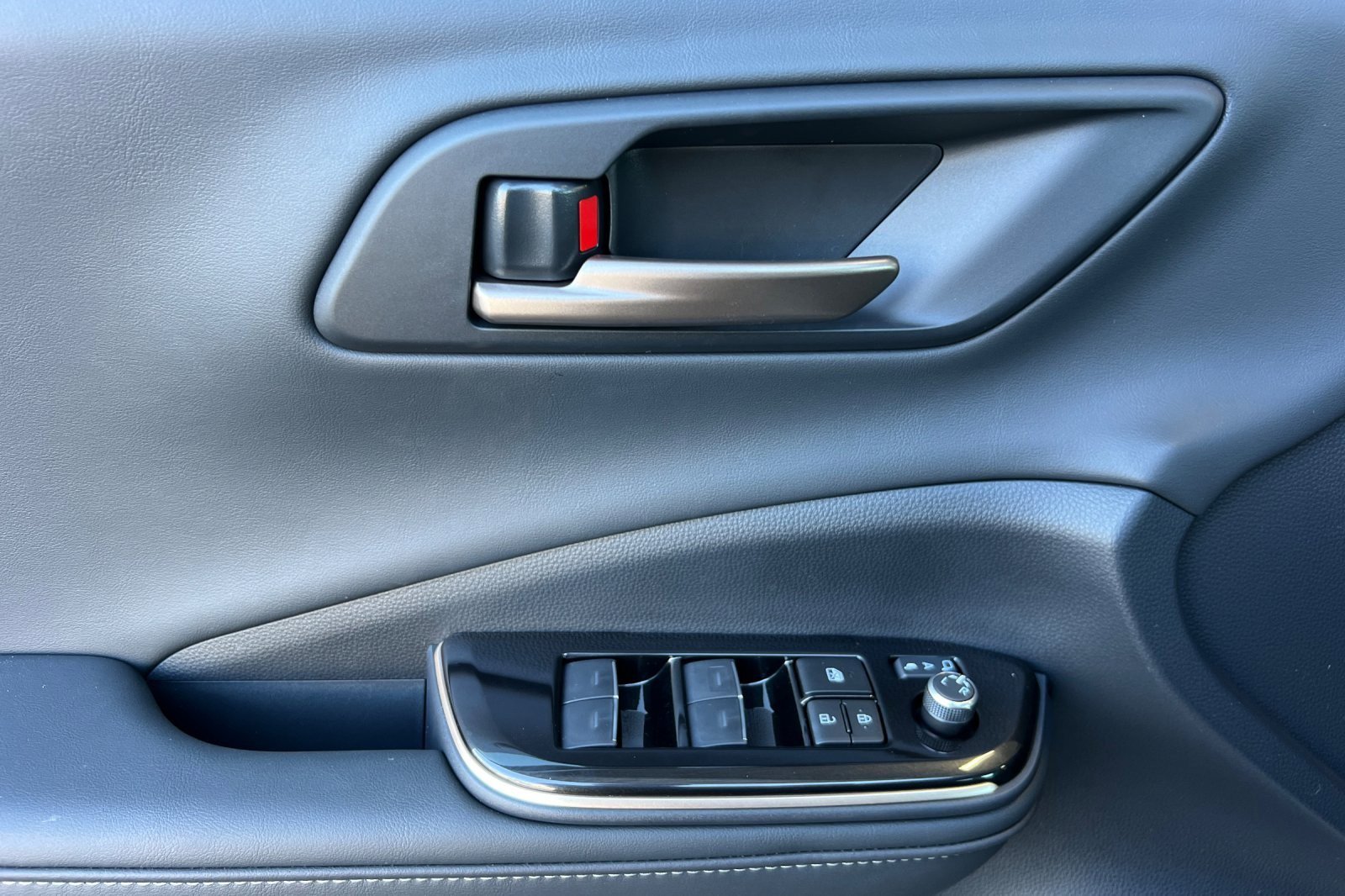 New 2026 Toyota Crown XLE image 10