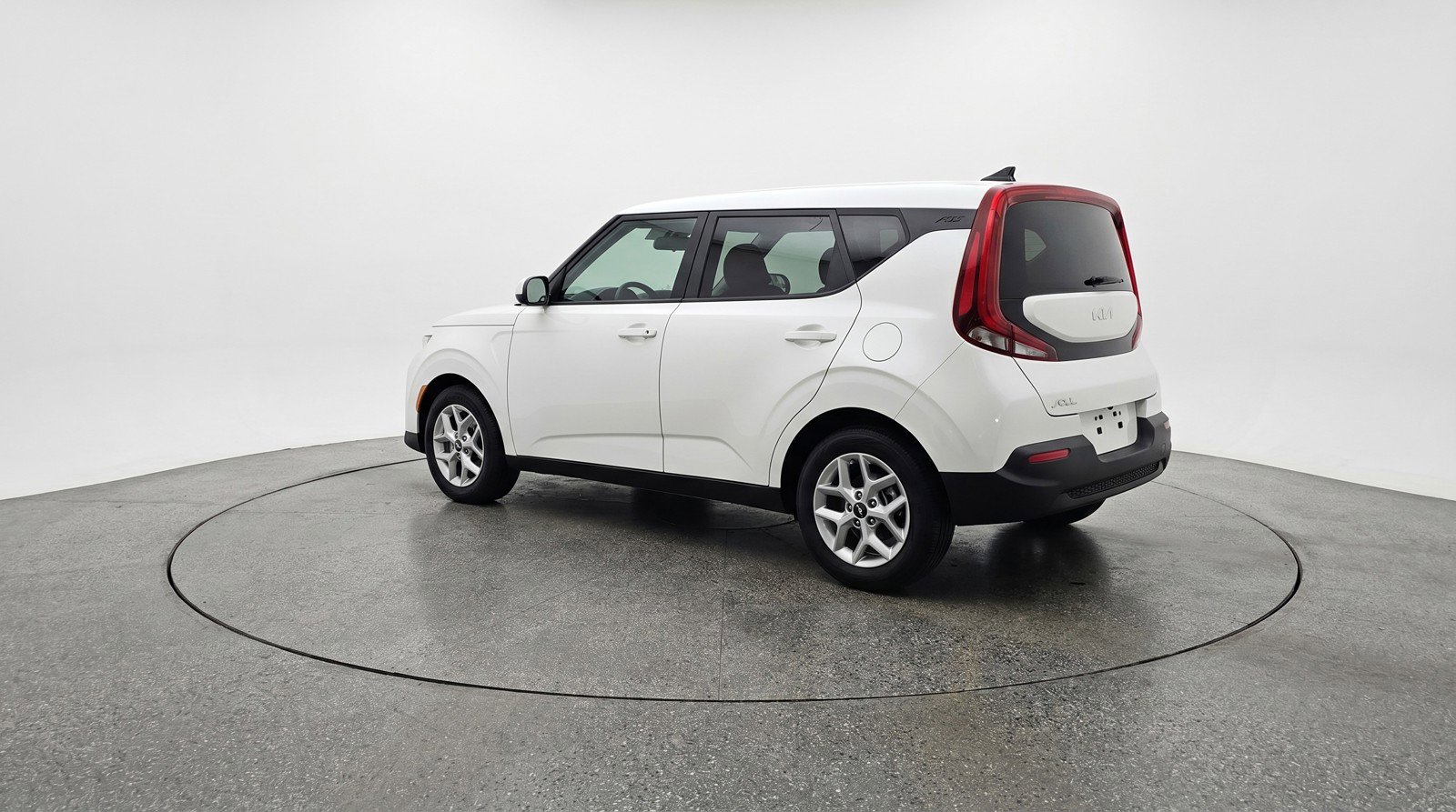 Used 2025 Kia Soul LX w/ LX Technology Package FWD image 6