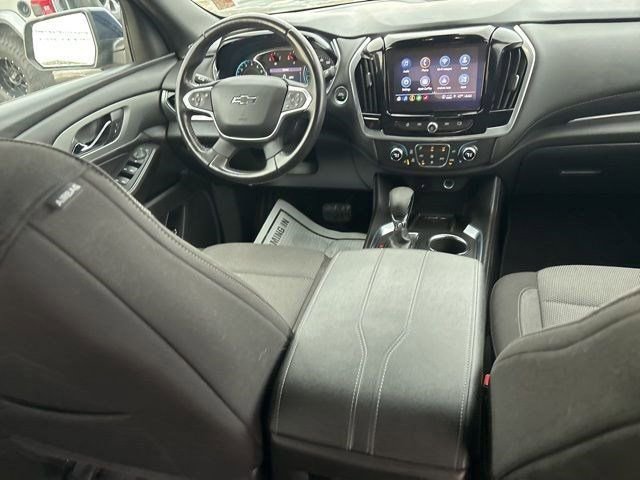 Used 2022 Chevrolet Traverse LT w/ Midnight/Sport Edition image 39