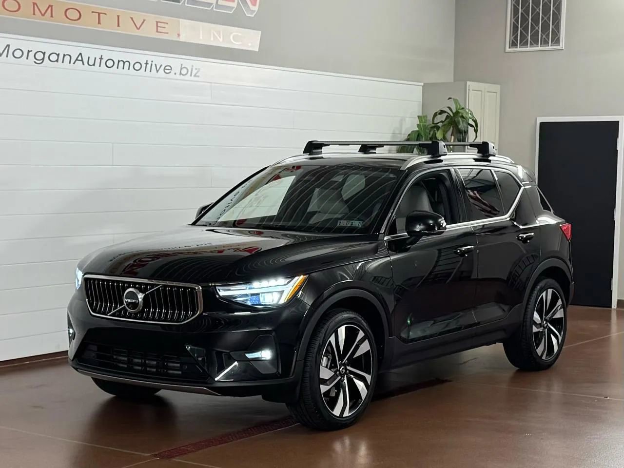 Used 2024 Volvo XC40 B5 Ultimate w/ Climate Package AWD/4WD image 7