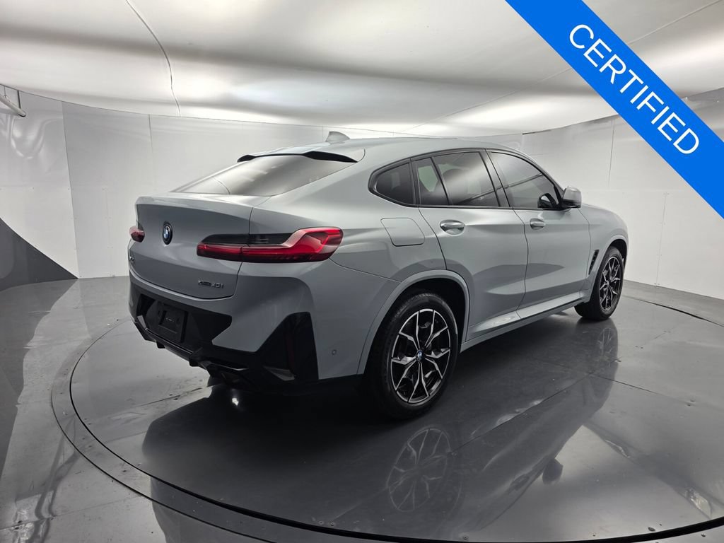 Used 2025 BMW X4 xDrive30i w/ M Sport Package AWD/4WD image 4