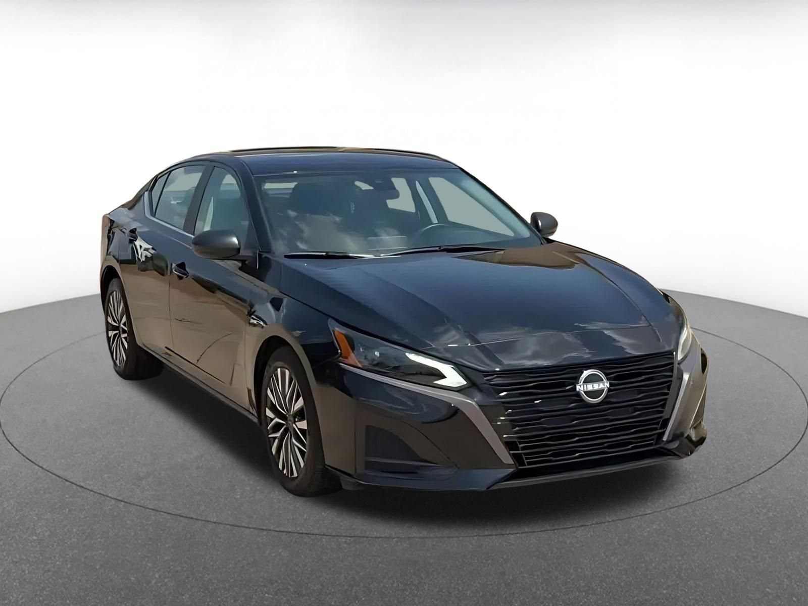 Used 2026 Nissan Altima 2.5 SV FWD image 3