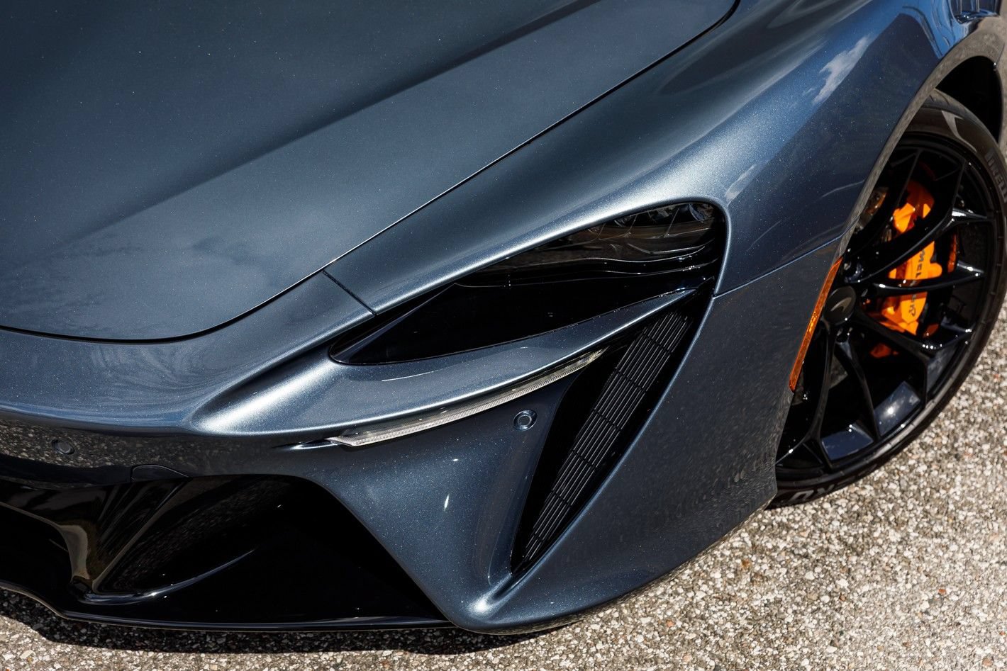 New 2026 McLaren Artura RWD image 27