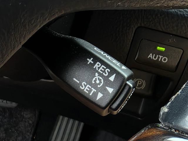 Used 2016 Lexus LS 460 w/ Comfort Package image 25