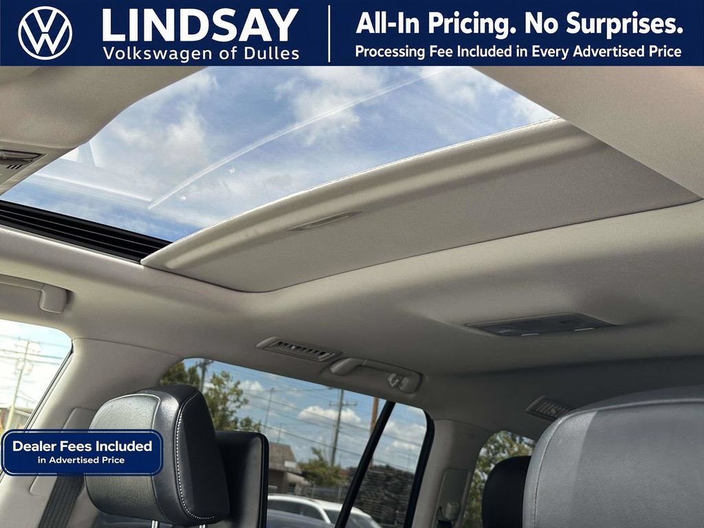 Used 2013 Lexus LX 570 4WD w/ Luxury Pkg image 26