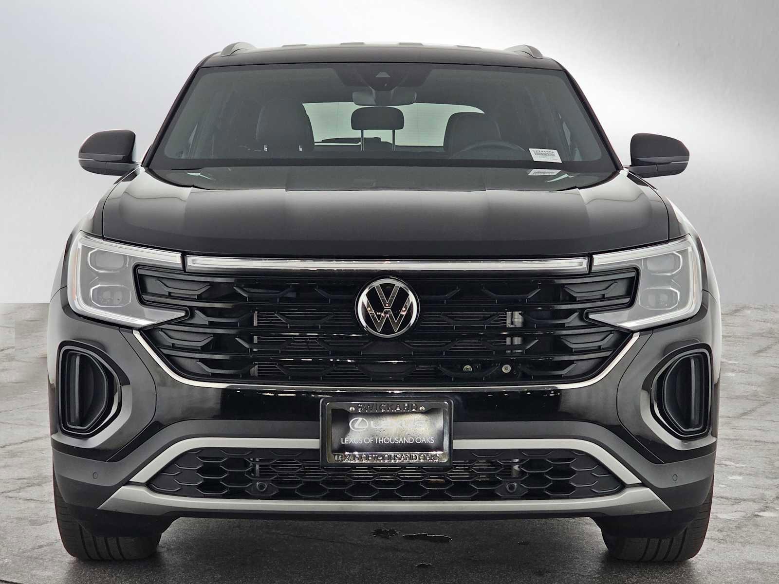 Used 2025 Volkswagen Atlas Cross Sport SE image 8