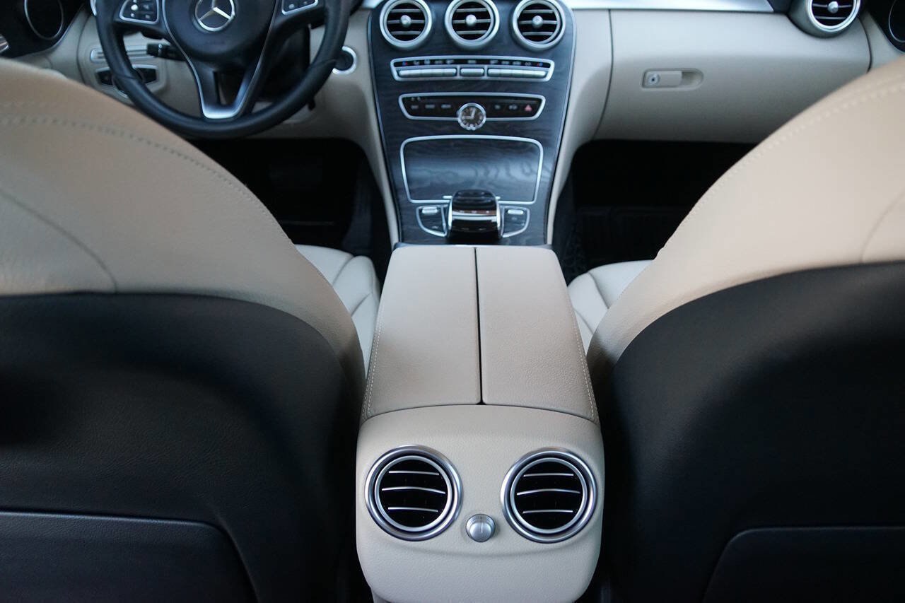 Used 2016 Mercedes-Benz C 300 Sedan image 31