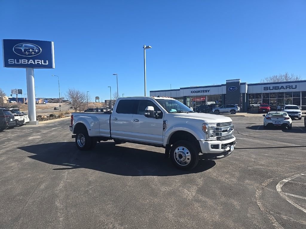 Used 2019 Ford F450 Limited image 1
