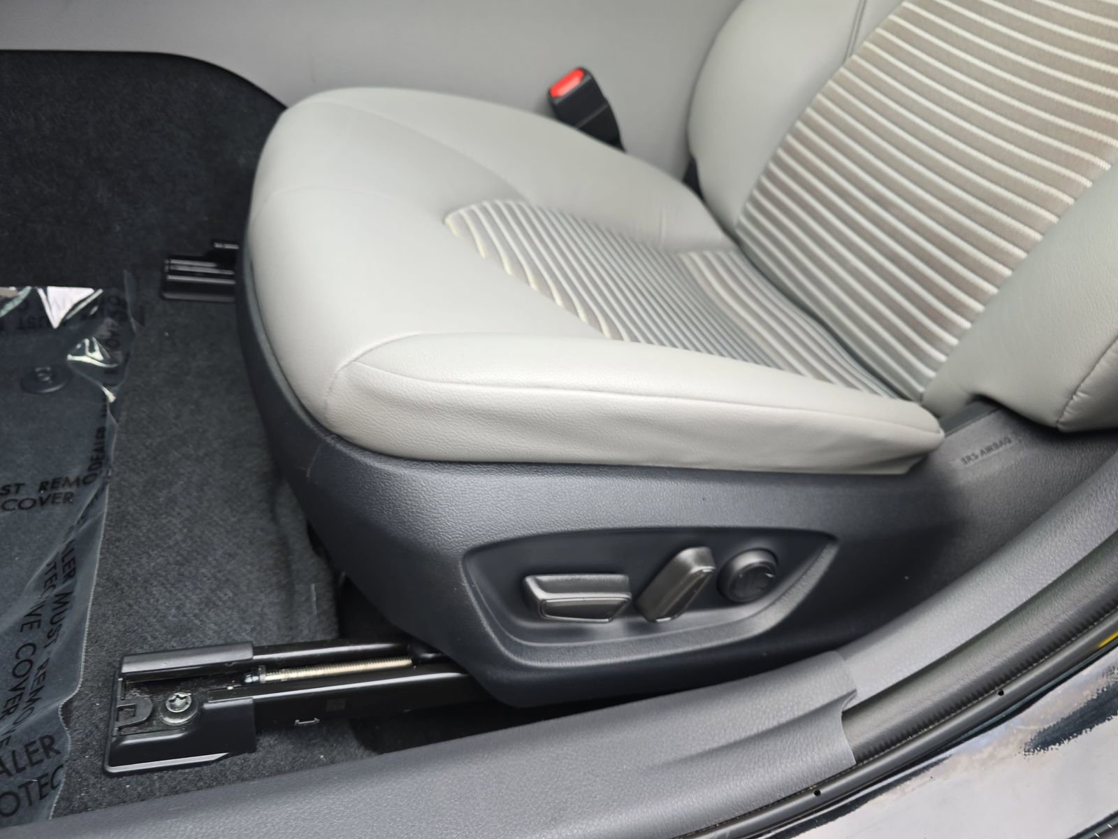 Used 2023 Toyota Camry SE image 35