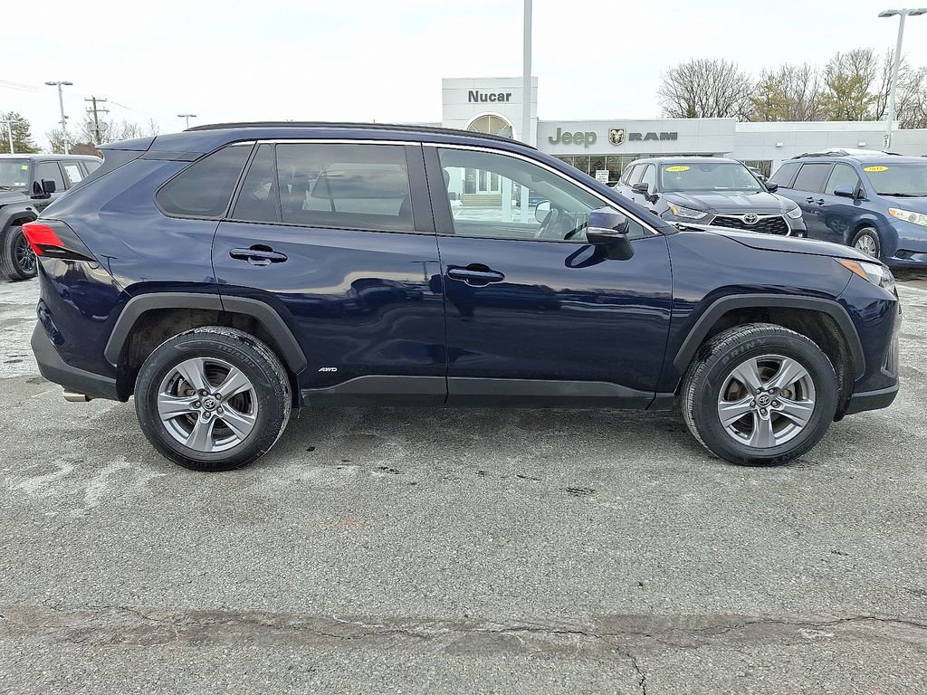 Used 2022 Toyota RAV4 XLE image 8