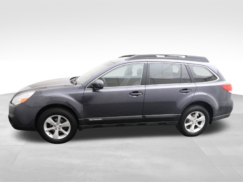 Used 2013 Subaru Outback 2.5i Limited w/ Moonroof Pkg AWD/4WD image 8