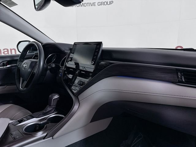 Used 2022 Toyota Camry XLE image 27