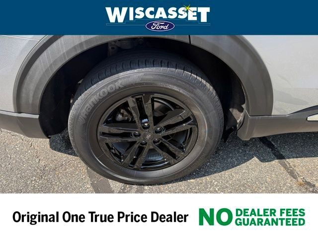 Certified 2022 Ford Explorer XLT w/ Equipment Group 202A AWD/4WD image 31