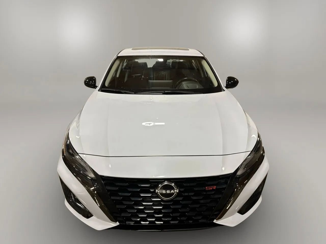 Used 2023 Nissan Altima 2.5 SR w/ SR Premium Package image 10