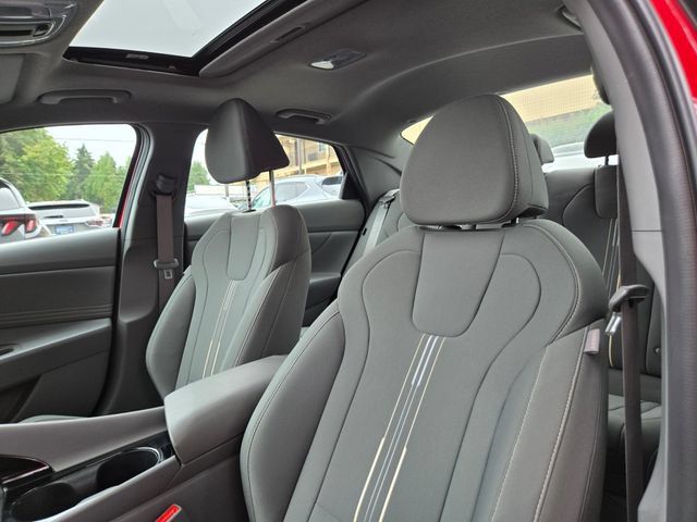 Certified 2025 Hyundai Elantra SEL FWD image 22