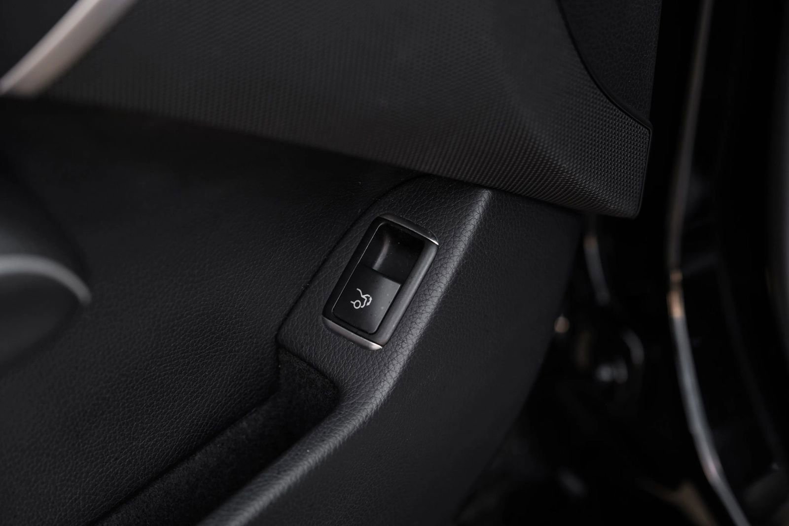 Used 2013 Mercedes-Benz SL 63 AMG image 42