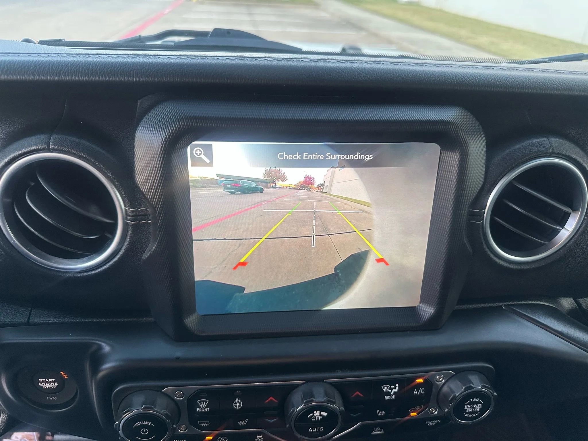 Used 2020 Jeep Gladiator Overland image 36