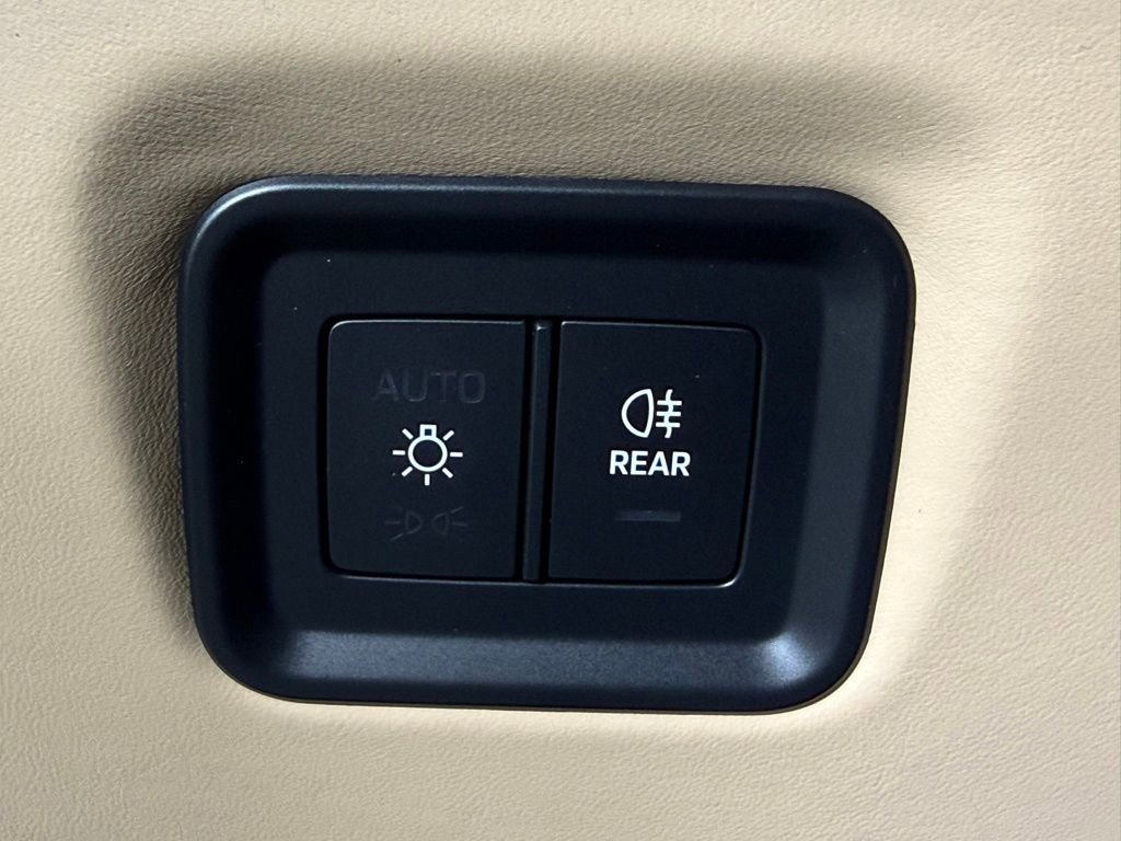 New 2026 Porsche Cayenne Coupe image 35