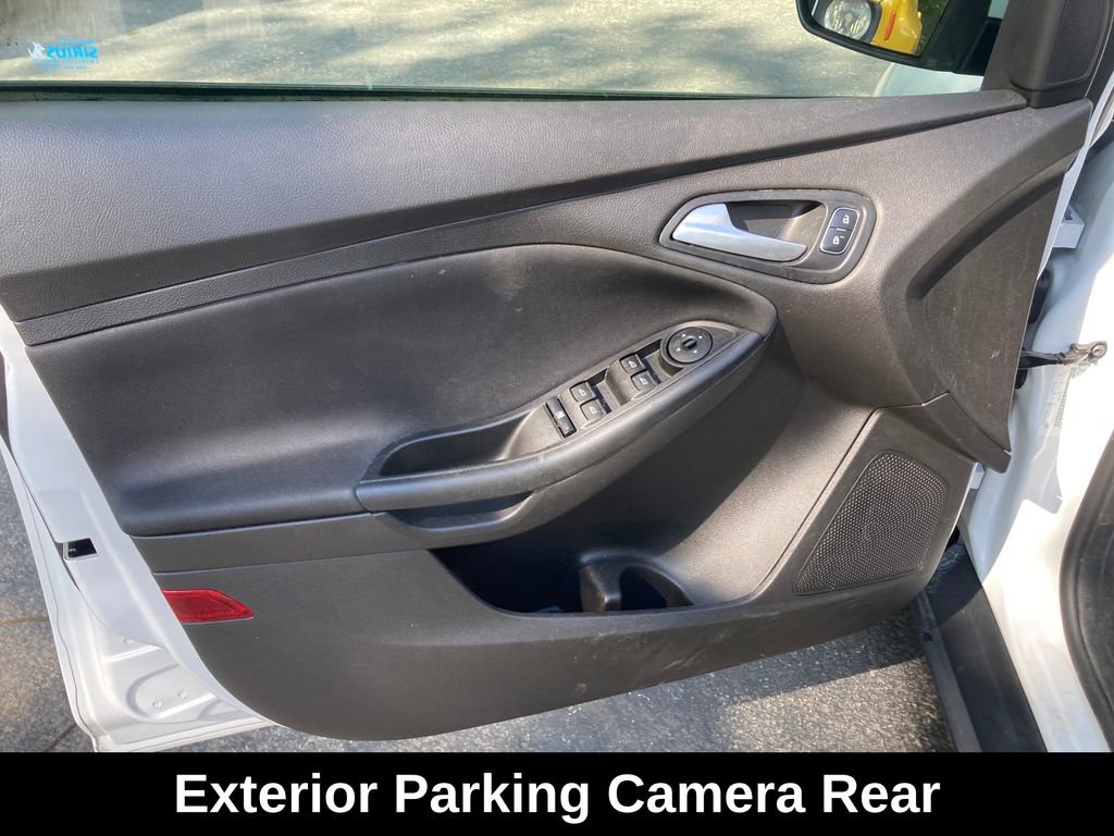 Used 2017 Ford Focus SE w/ Cold Weather Package image 13