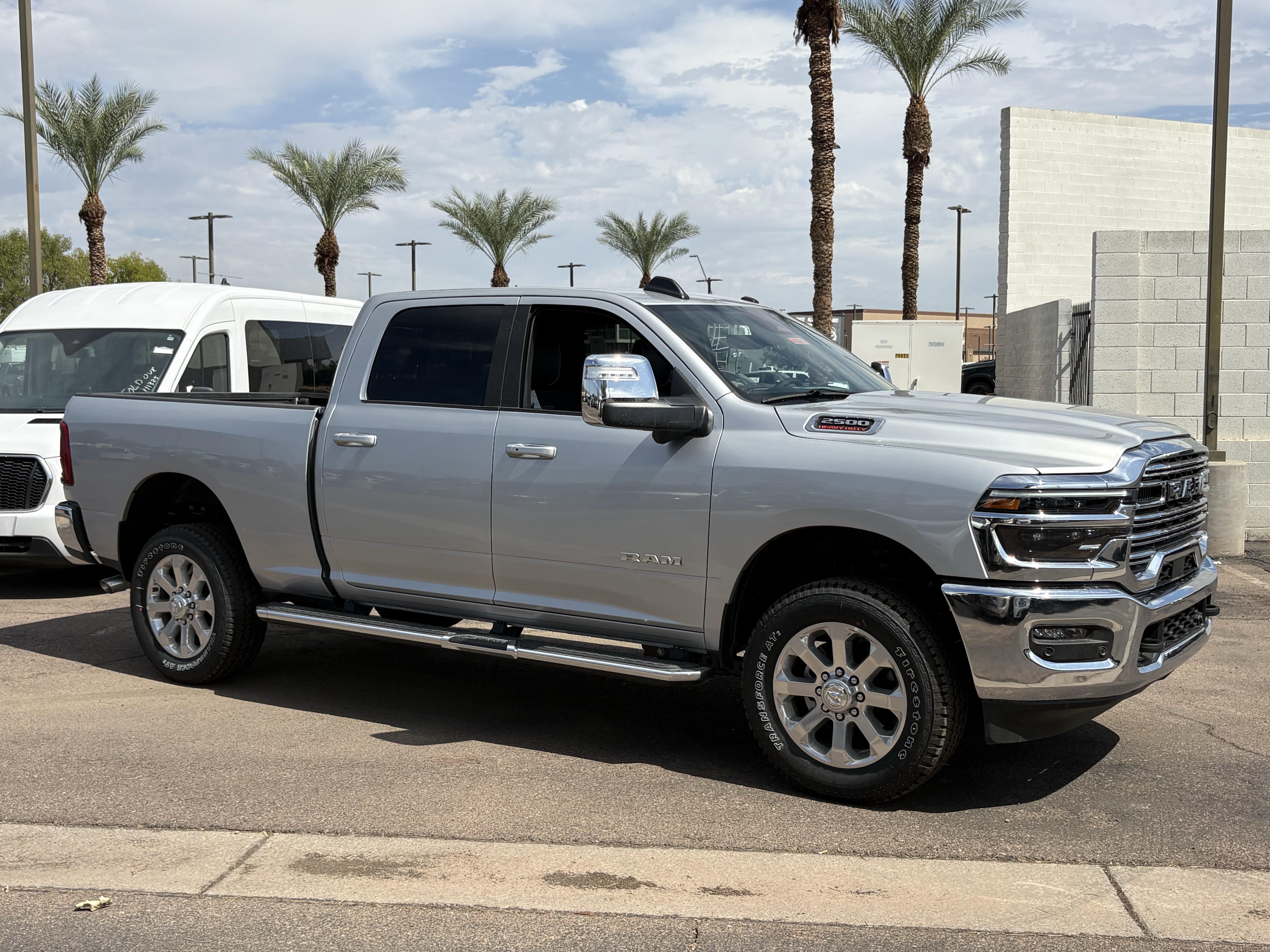 New 2026 RAM 2500 Laramie w/ Towing Technology Group AWD/4WD image 3