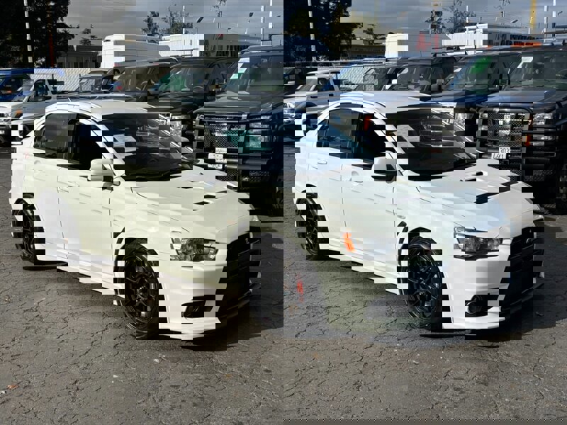 Used 2008 Mitsubishi Lancer Evolution GSR image 2