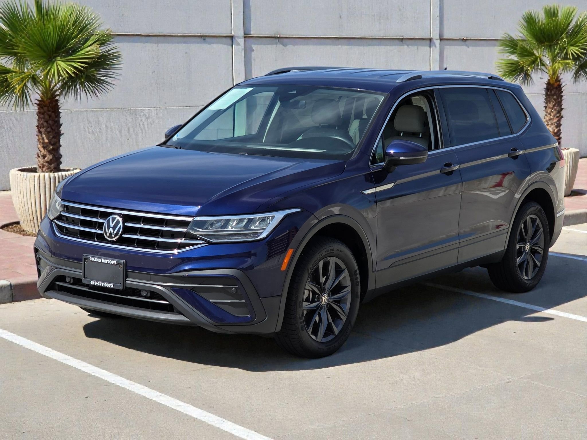 Used 2022 Volkswagen Tiguan SE FWD image 4