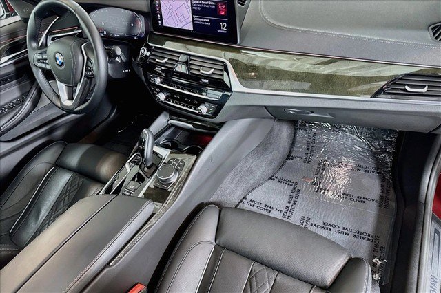 Used 2023 BMW 540i w/ Premium Package RWD image 28