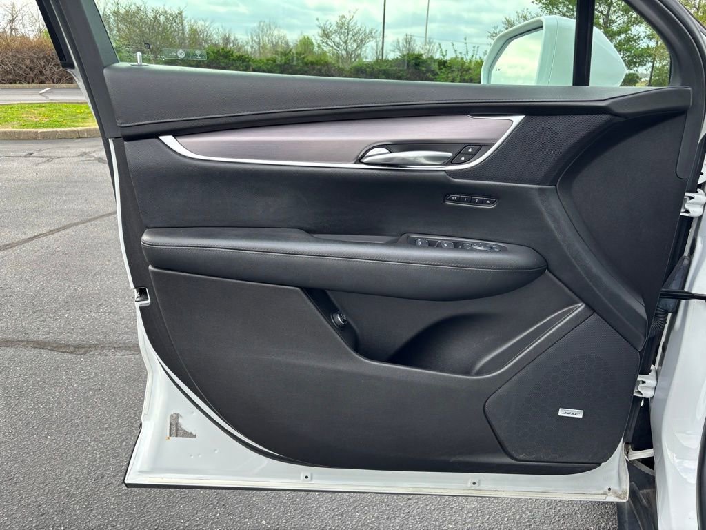 Used 2017 Cadillac XT5 Luxury w/ Driver Awareness Package image 12