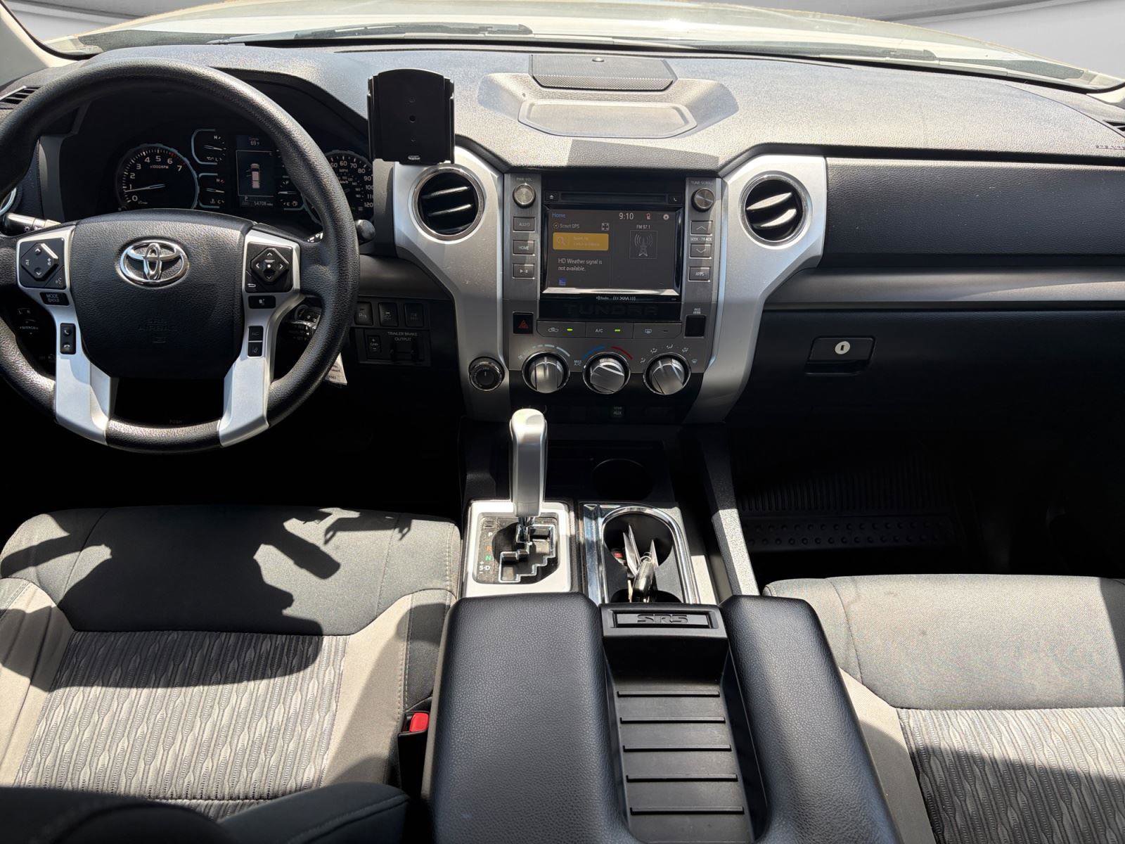 Used 2019 Toyota Tundra SR5 w/ Convenience Package AWD/4WD image 18