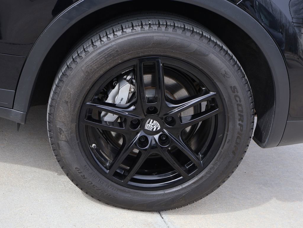 Used 2014 Porsche Cayenne S image 43