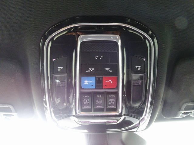 Used 2023 Jeep Grand Cherokee L Overland image 18