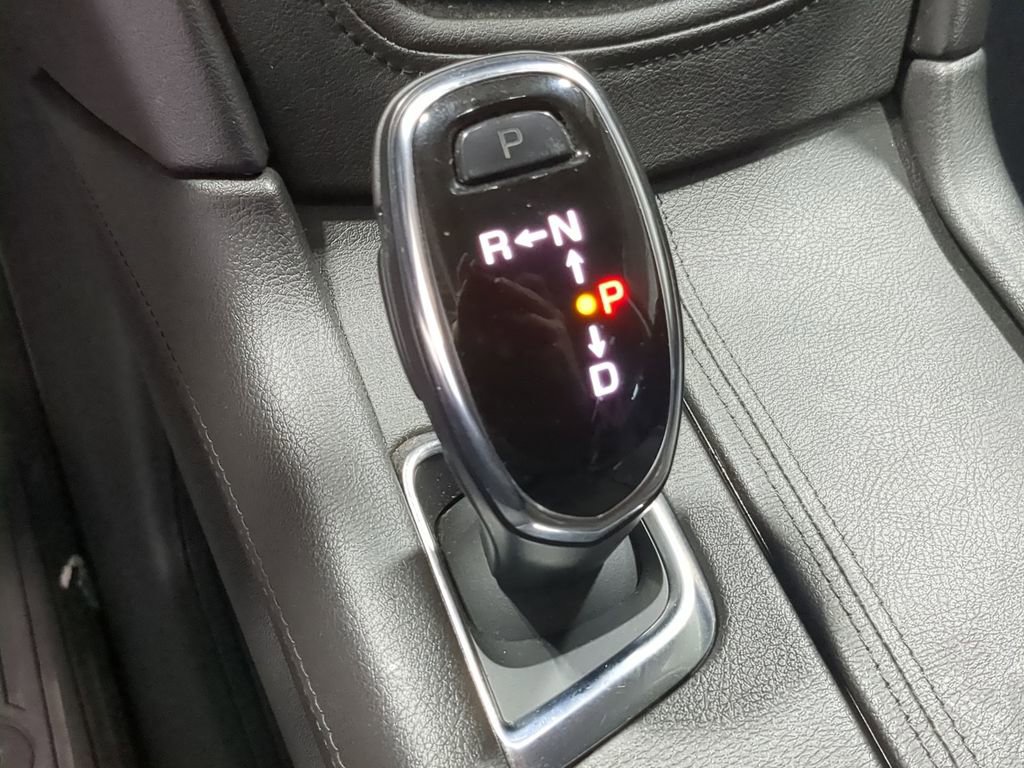 Used 2018 Cadillac XT5 Luxury w/ Driver Awareness Package image 38