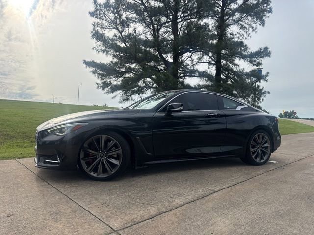Used 2018 INFINITI Q60 Red Sport 400 w/ Pro Active Package RWD image 5