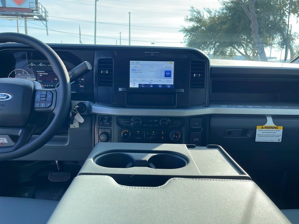 New 2026 Ford F550 4x4 Crew Cab image 31
