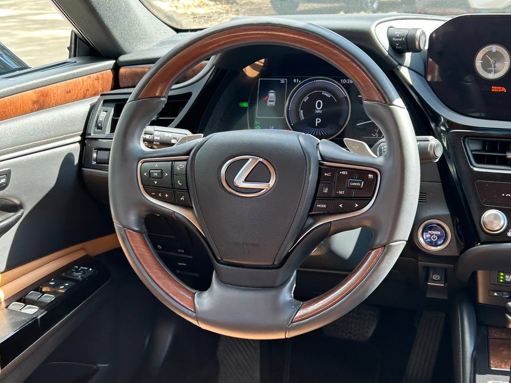Used 2022 Lexus ES 300h w/ Luxury Package FWD image 41
