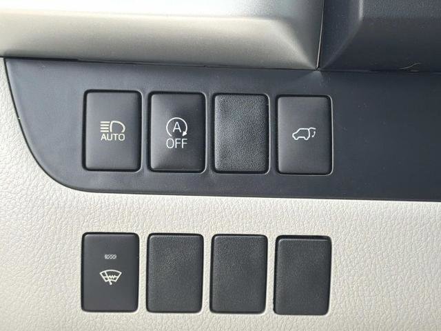 Used 2019 Toyota Highlander Plus FWD image 16