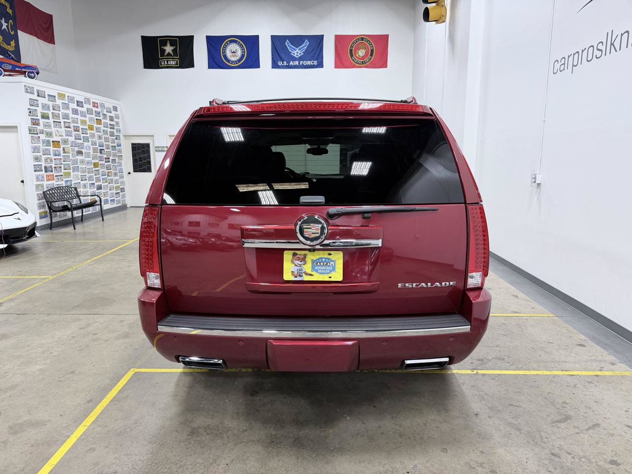 Used 2013 Cadillac Escalade Premium AWD/4WD image 6