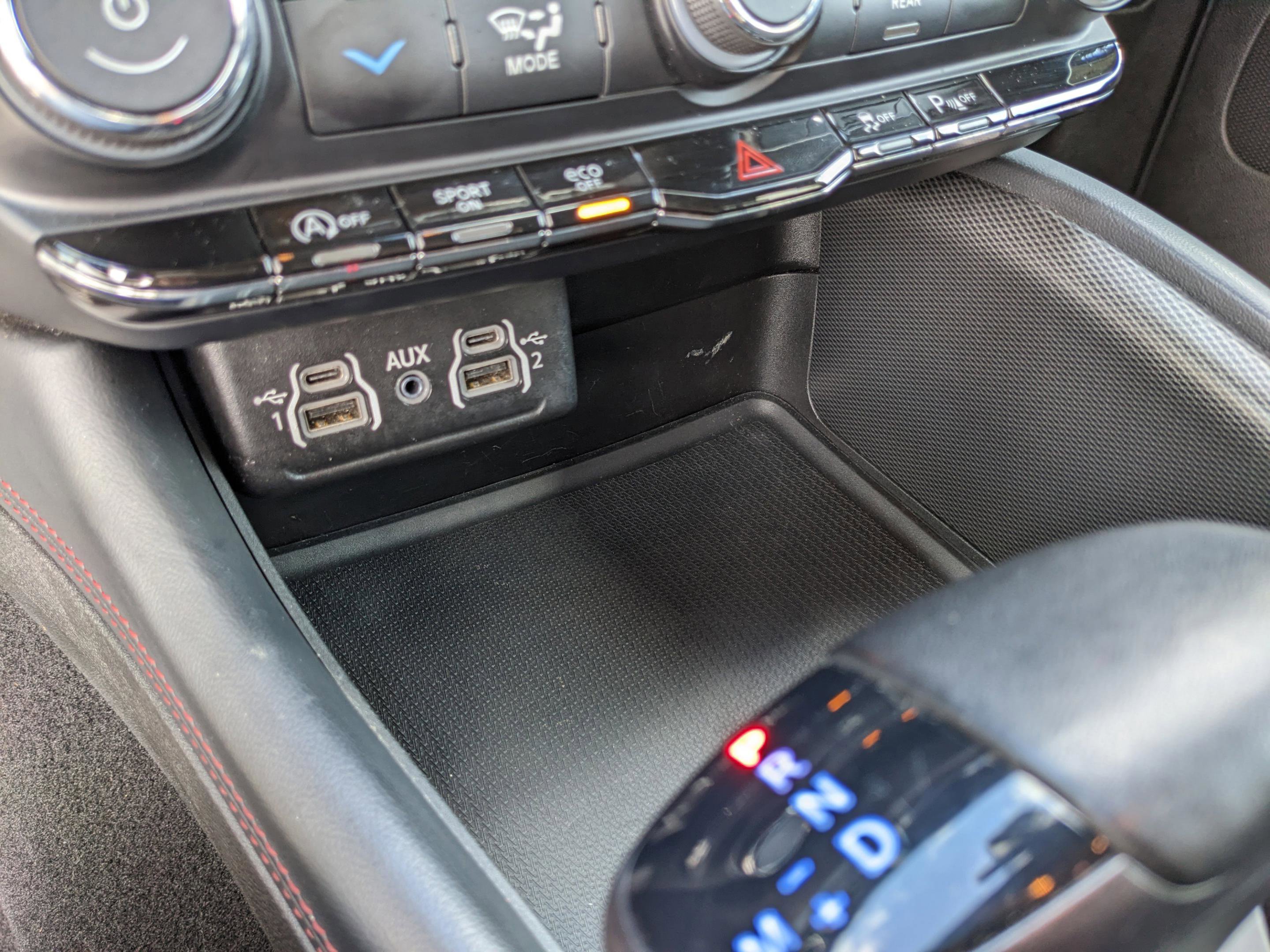 Used 2023 Dodge Durango GT image 30