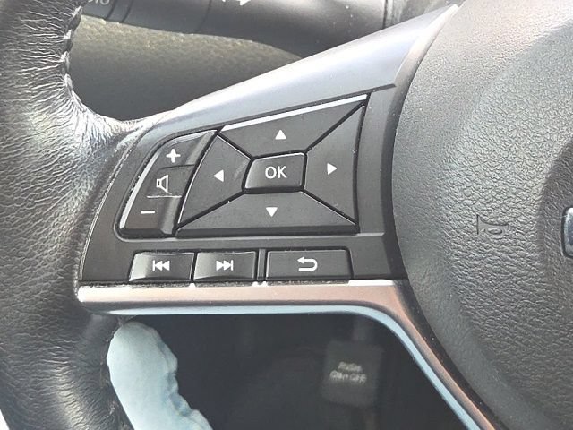 Used 2017 Nissan Rogue SL w/ SL Premium Package FWD image 38
