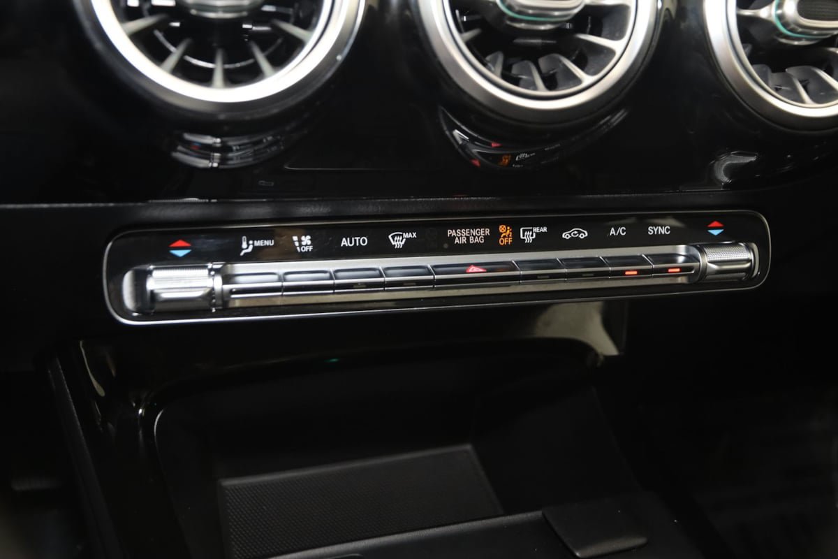 Used 2021 Mercedes-Benz CLA 250 4MATIC w/ Premium Package image 28