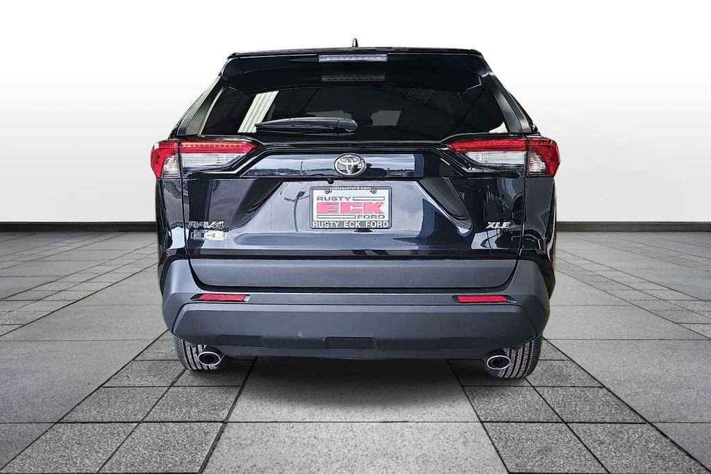 Used 2024 Toyota RAV4 XLE FWD image 6