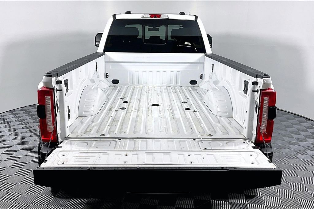 Used 2025 Ford F450 King Ranch w/ FX4 Off-Road Package AWD/4WD image 32