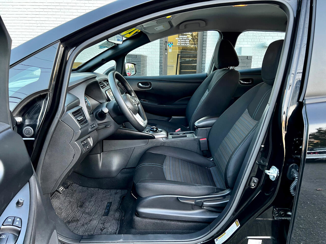 Used 2020 Nissan Leaf S w/ S Charge Package image 13